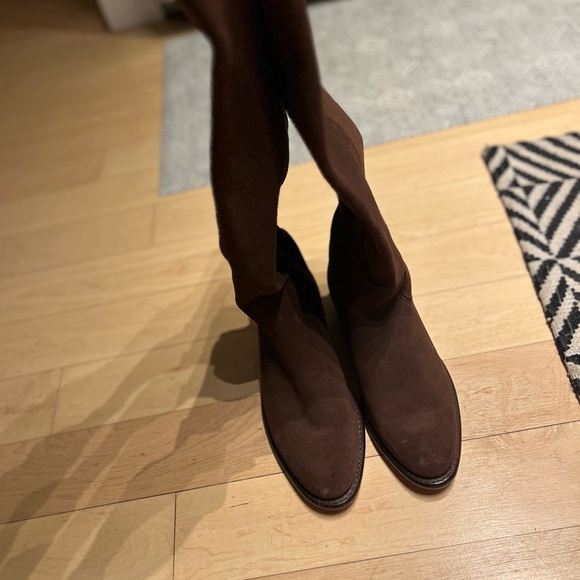 Frye suede tall riding boots stylish and never used y2k boots run 7in width. - Picture 5 of 13